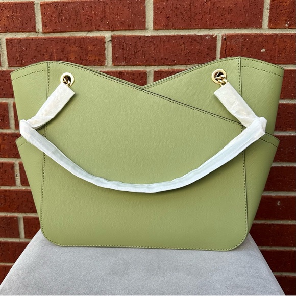 Michael Kors Tote bag and wallet - Picture 4 of 10